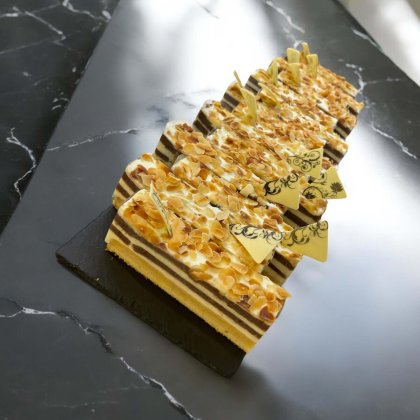 Limoncello Szögletes Torta