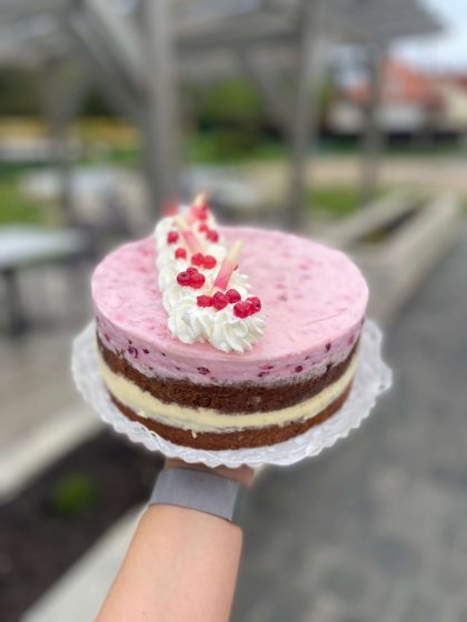 Ribizlis Vaníliakrémes Torta